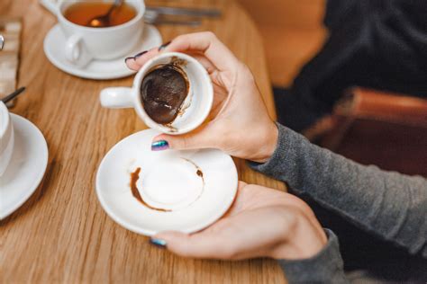 Lire Dans Les Marcs De Caf Les Symboles Du Fond De La Tasse