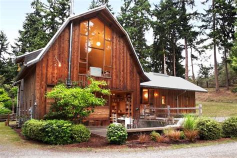 How To Turn A Barn Into A Beautiful Home Barn Renovation Converted Barn Homes Barn House