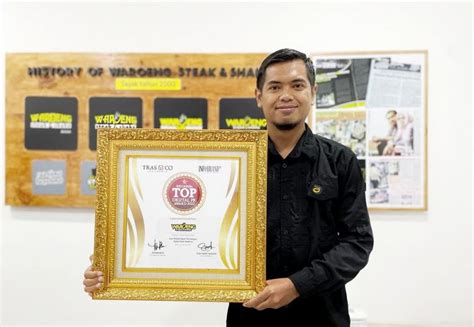 Waroeng Steak Shake Raih Penghargaan Top Digital Public Relations