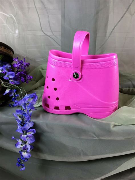 Omg It S Called Fashun Look It Up The Croc Purse Omg Blog