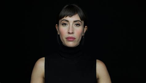 NUDE Indira Paganotto Data Transmission