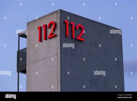 symbolic image emergency number    building facade emergency