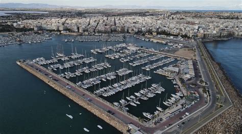 Un puñado de familias y el mar AQUÍ Medios de Comunicación