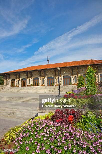 Mount Royal Chalet Photos and Premium High Res Pictures - Getty Images