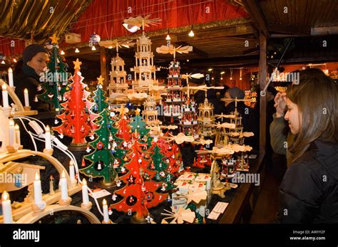 Christmas decorations stall at the German Christmas market, Edinburgh ...