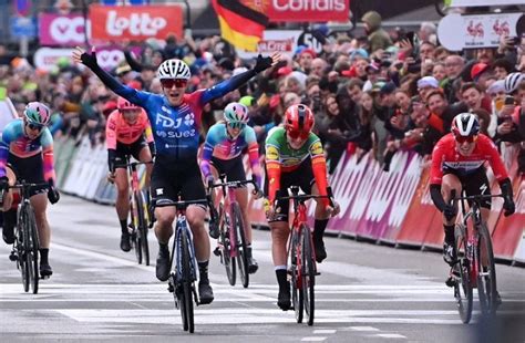 Cyclisme Li Ge Bastogne Li Ge Grace Brown Offre Son Er Monument