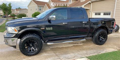 2017 Ram 1500 With 20x10 18 Fuel Blitz And 35125r20 Kanati Mud Hog And Leveling Kit Custom