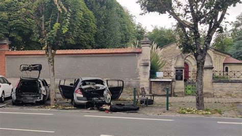 Deux Voitures Incendiées Devant La Chapelle Foujita à Reims