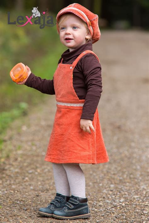 S Es Latzkleid N Hen Mit Schnittmuster Latzkleid Monika Kullaloo