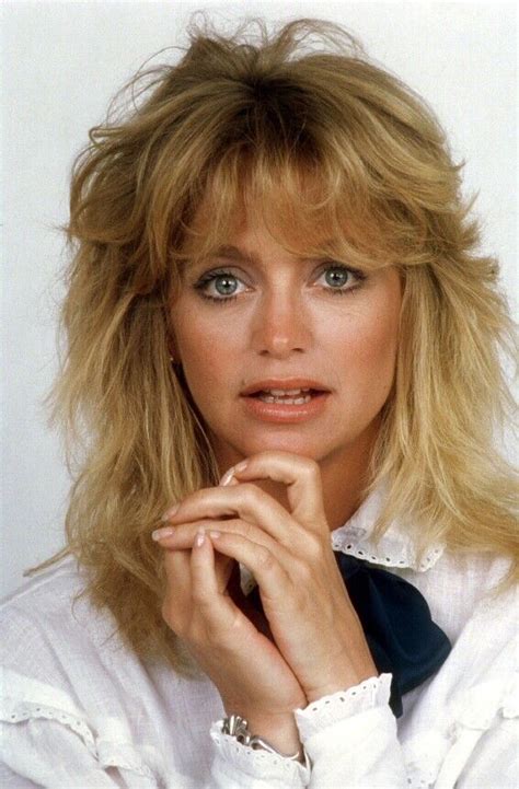 17 Spirited Archive Photos Of A Young Goldie Hawn Artofit