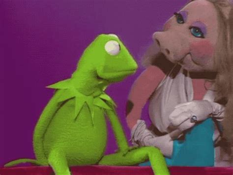 Muppets Kermit GIF - Muppets Kermit Miss Piggy - Discover & Share GIFs