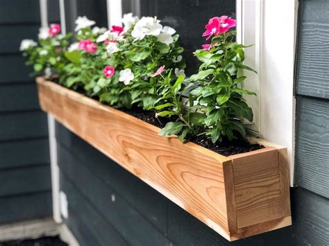 28 Beautiful Unique DIY Planter Box Ideas