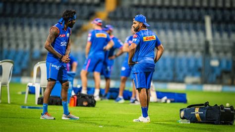 Ipl 2024 Hardik Pandya Rohit Sharmas Hug During Mumbai Indians