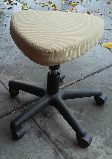 UHURU FURNITURE & COLLECTIBLES: SOLD Adjustable Stool on Wheels - $10