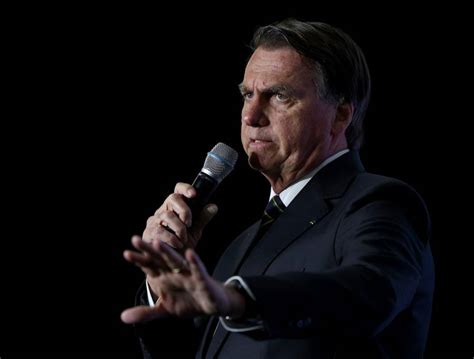 Bolsonaro enfrenta juicio que puede inhabilitarlo para próximas