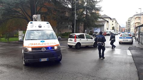 Biella Bambino Di Tre Anni Precipita Dal Balcone E Grave