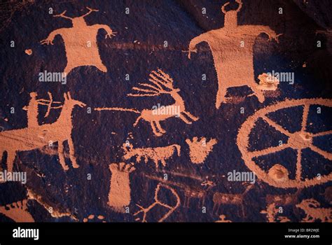 Native American cave art/wall drawings Stock Photo - Alamy