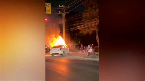 Se Salva Pareja De Morir Calcinada Tras Incendiarse Su Auto