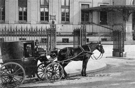 Les véhicules hippomobiles en 1900 à Paris