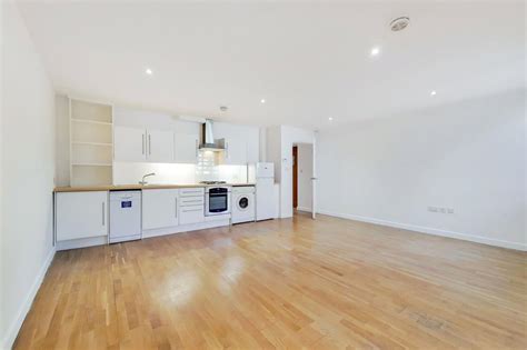 The Court Cornwallis Road London N19 2 Bed Apartment 385 000