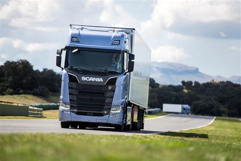 DIECIOCHO RUEDAS SCANIA INVERSIÓN RECORD PARA EL DESARROLLO Y