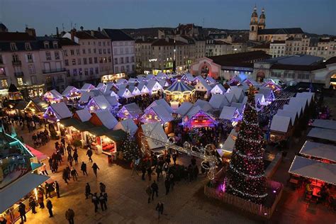 Nancy renoue avec les fêtes de Saint Nicolas le grand père du Père Noël