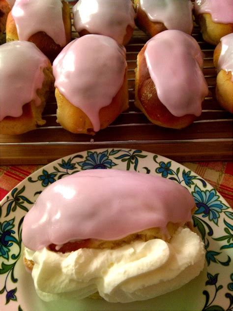 Kiwi Style Iced Buns Utterly Scrummy Food For Families