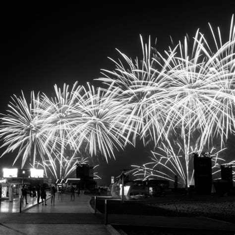 Kite Beach Dubai Flash Art Feuerwerk Lasershows Multi Media Shows