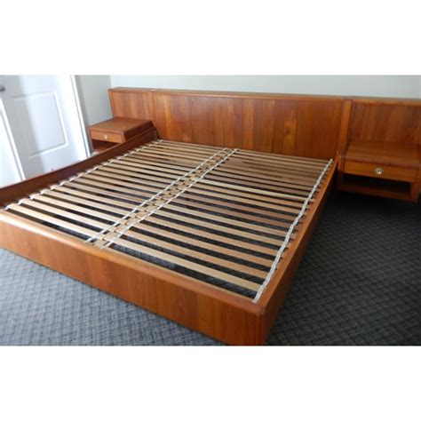 D Scan Mid Century Modern Danish Teak King Platform Bed With Floating