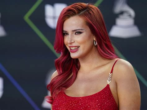 L Actrice Bella Thorne Ex G Rie De Disney Channel Tient Le R Le