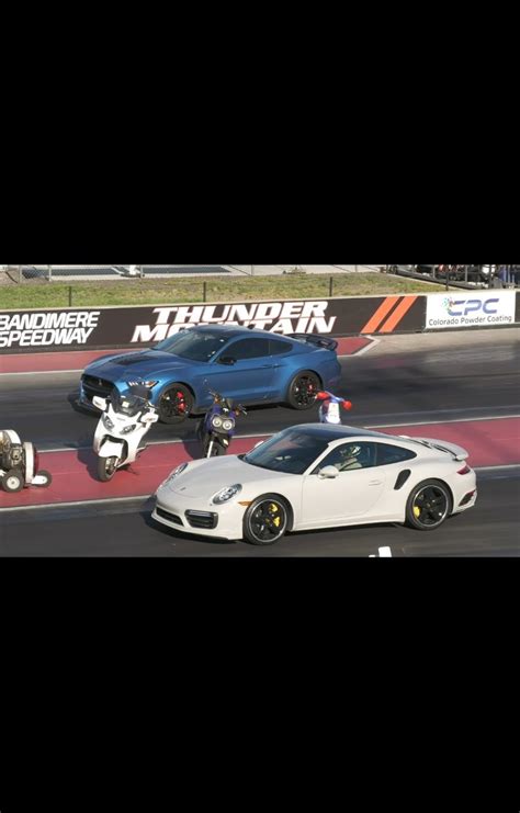 Ford Mustang Shelby Gt500 Vs Porsche 911 Turbo S Drag Race Ends In Total Annihilation