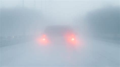 Conseils De S Curit Pour Conduire Une Voiture Dans Le Brouillard