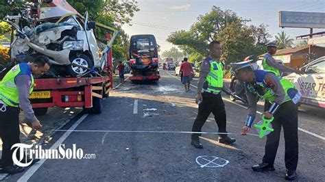 KONDISI 2 Korban Tewas Kecelakaan Maut Isuzu Elf Vs Gran Max Di