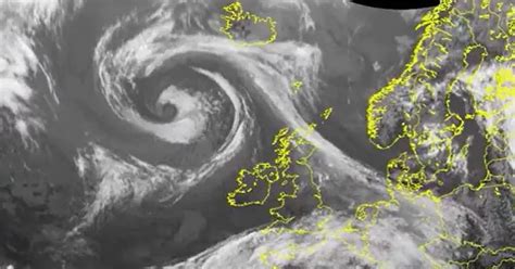 Ireland storm forecast as chaotic Atlantic system to wreak havoc with ...