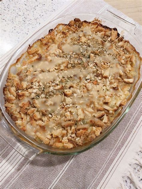 Chicken and Gravy Stuffing Casserole Recipe