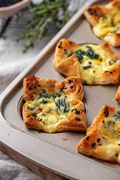 Spinach Puffs With Feta Cheese Puff Pastry Artofit