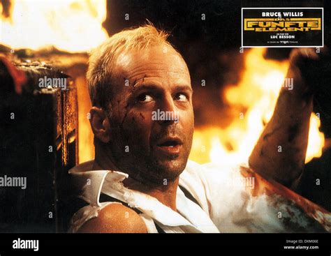 The fifth element bruce willis hi-res stock photography and images - Alamy