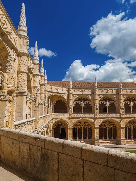 Learn everything about tile-making at the National Tile Museum Lisbon!