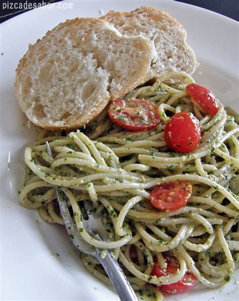 Pasta Con Pesto De Perejil Con Nuez Y Tomates Cherry Pizca De Sabor