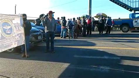 Manifestantes bloquean el paso en el kilómetro 148 de la ruta