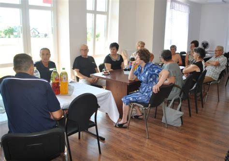 Policjanci Z Radziejowa Spotkali Si Z Seniorami Z Terenu Gminy Byto W