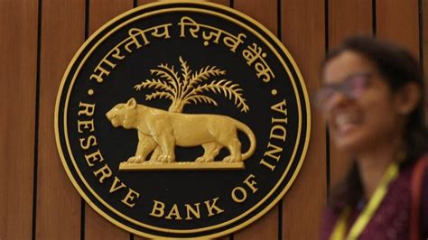 Rbi Says Rs 2000 Notes Totalling Rs 9760 Crore Still With Public