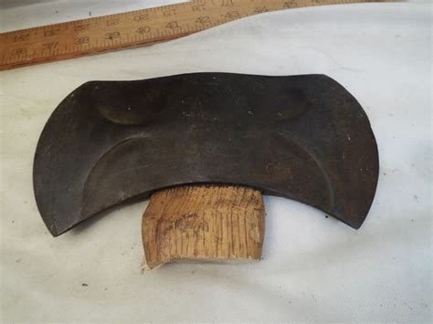 Vintage True Temper Kelly Perfect Double Bit Axe Head Michigan Pattern