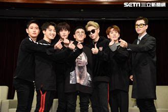 Block B Star Setn