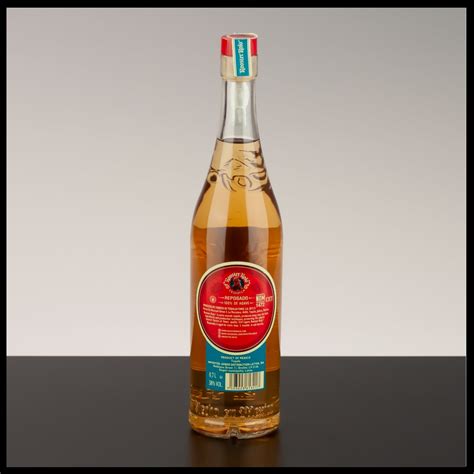 Rooster Rojo Reposado Tequila 0,7L - 38% Vol. – Trinklusiv