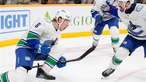 Canucks take 3-1 series lead after comeback win over Predators | CBC News