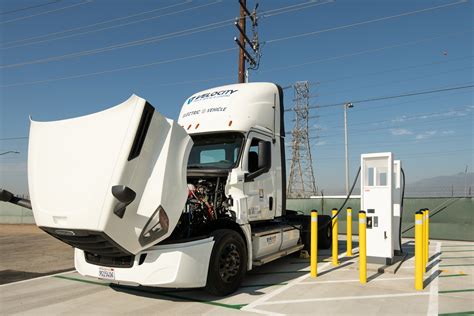 Sce Celebrates Arrival Of New Electric Big Rig Energized By Edison