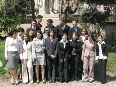 Photo de classe Prépa HEC 2003 2005 de 2005 Lycée Gay Lussac Classes Préparatoires Copains d