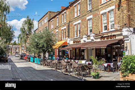 Clapham London Hi Res Stock Photography And Images Alamy