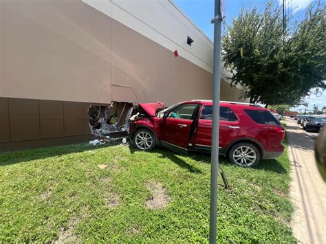 Edinburg H E B Closed After Car Crashes Into North Side Wall